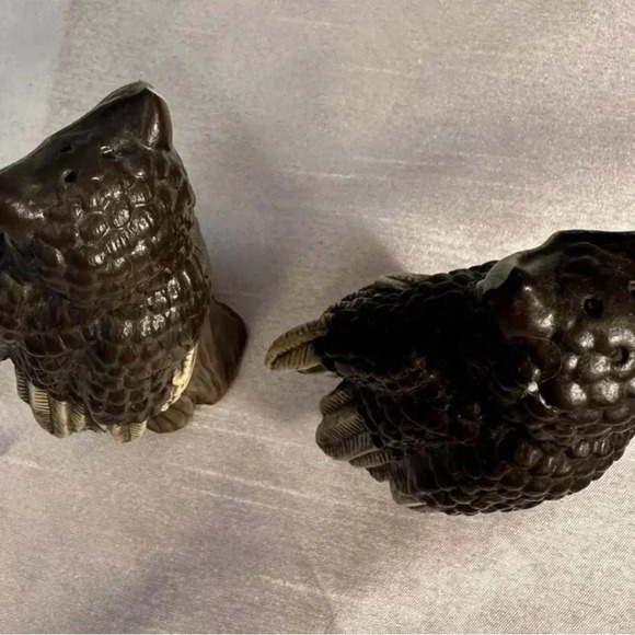 Vintage Porcelain Owl Salt And Pepper Shakers Signed - Picture 3 of 4